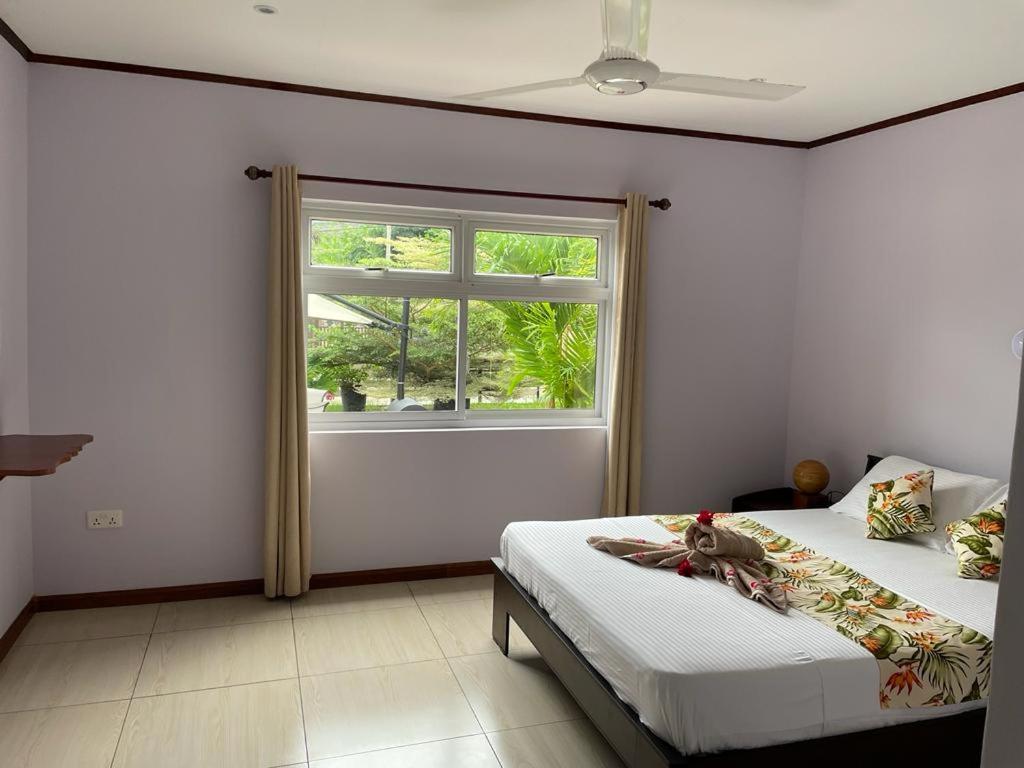 Mokara Holiday Apartment Anse Royale Bagian luar foto