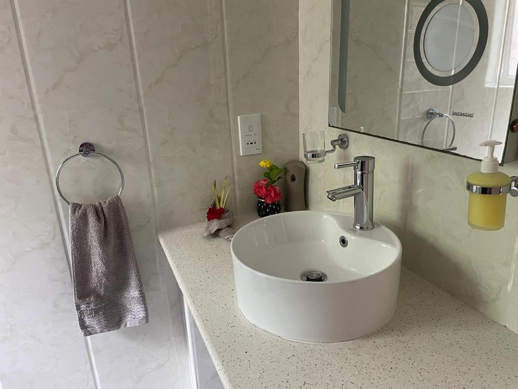 Mokara Holiday Apartment Anse Royale Bagian luar foto