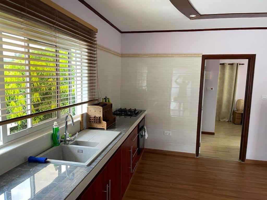 Mokara Holiday Apartment Anse Royale Bagian luar foto
